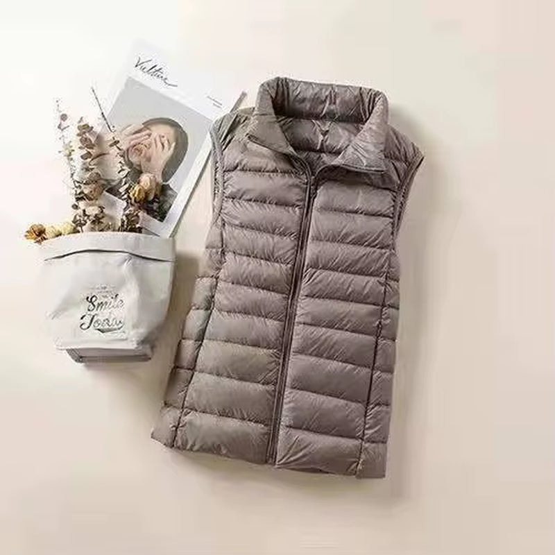 New 2026 Women Women Ultra Light down Vests Slim Sleeveless Jacket Portable Girl Lightweight Windproof Waistcoat