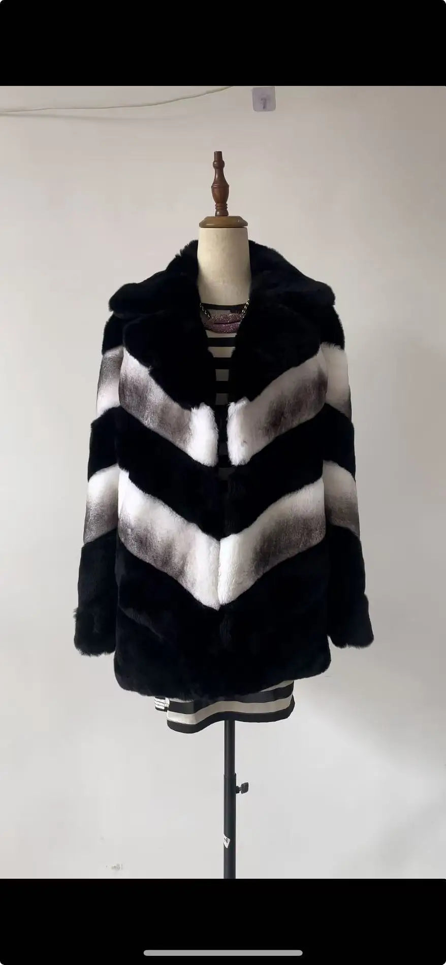 2025 Rabbit Fur Coat Rabbit Fur Jacket Stand Collar Imported Rex Rabbit Coat Stripes Rex Rabbit Fur Coat High Quality Natural Fu